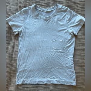 Lululemon tee